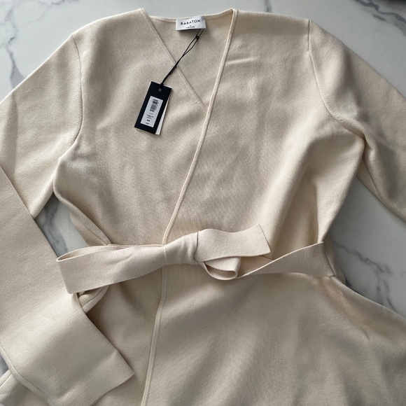 NWT Aritzia Babaton Wrap Sweater (Commuter) - Picture 7 of 7